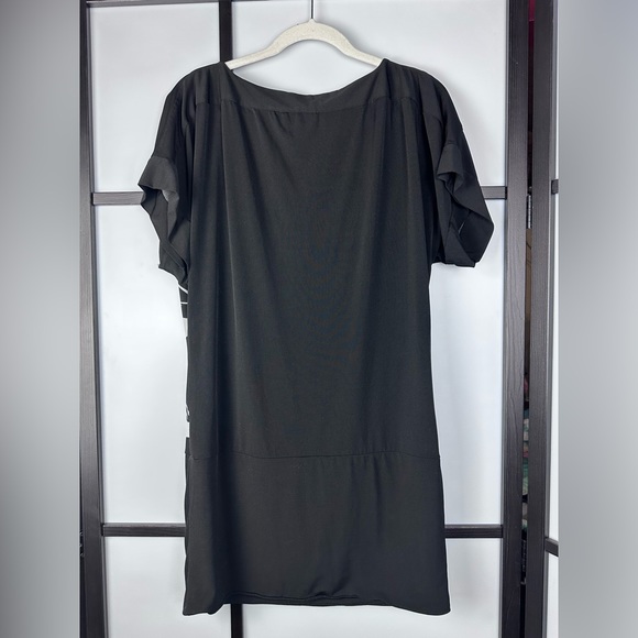 White House Black Market Floral Top - Picture 3 of 3